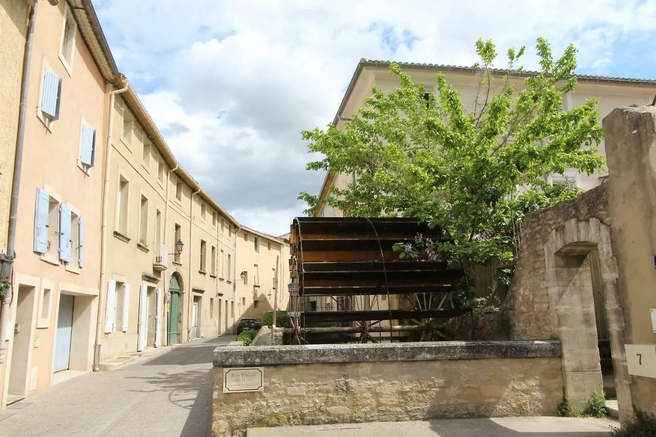Wheel River Apartment L'Isle-sur-la-Sorgue France